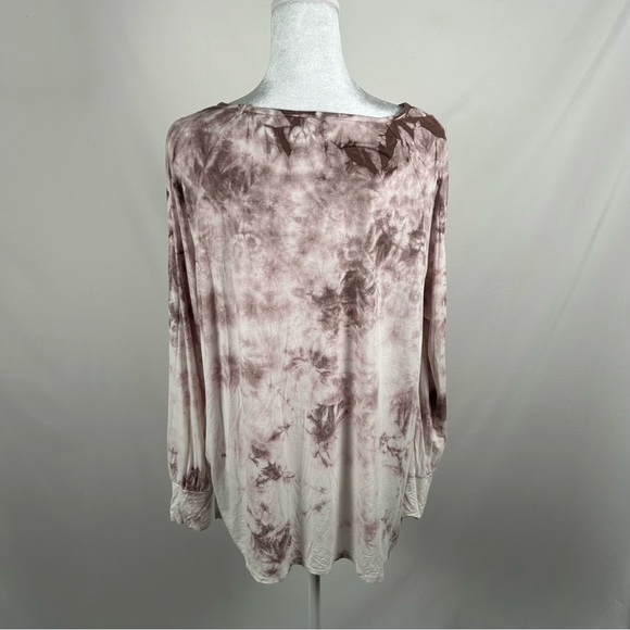 American Eagle Pink White Cold Shoulder Stretch Top Size Medium - Picture 4 of 8